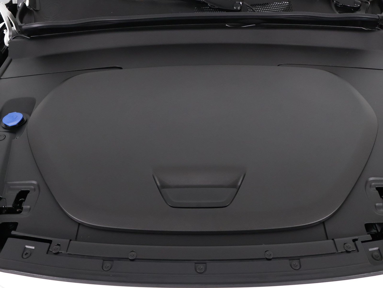 Certified 2023 Volvo XC40 Recharge Core AWD/4WD image 23