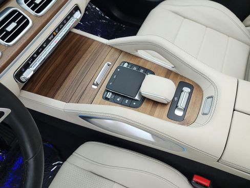 Certified 2024 Mercedes-Benz GLS 450 4MATIC image 11