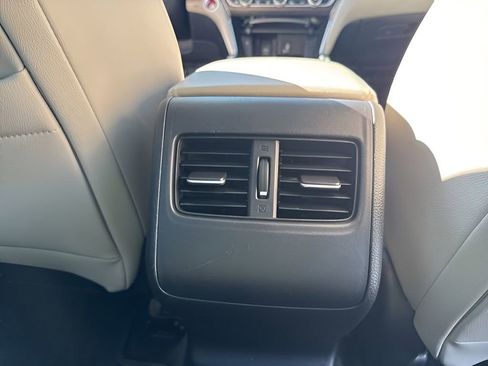 Used 2019 Honda Accord Touring image 38