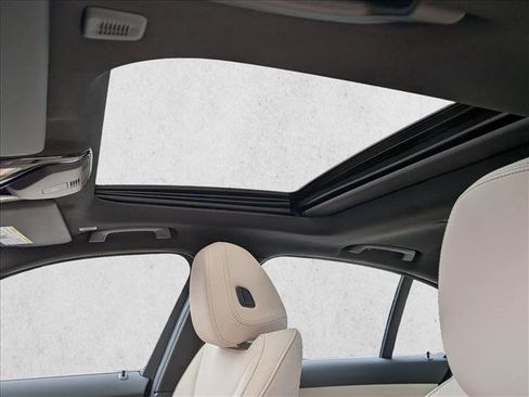 New 2026 BMW 330i xDrive Sedan w/ Premium Package AWD/4WD image 15
