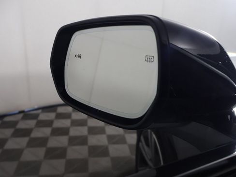 Used 2024 Cadillac Lyriq Luxury RWD image 37