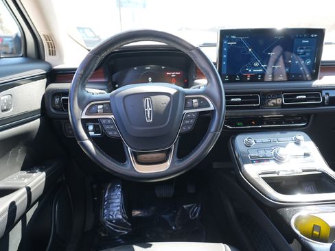 Used 2022 Lincoln Nautilus Reserve AWD/4WD image 22