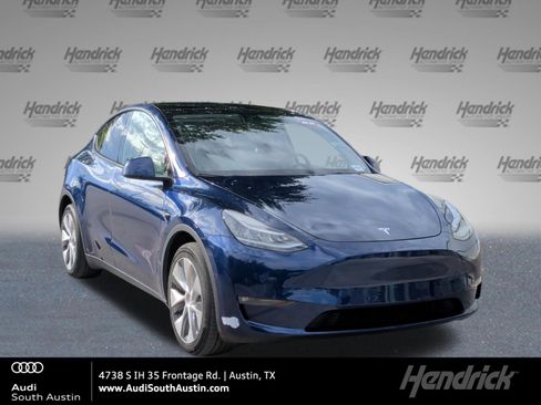 Used 2022 Tesla Model Y Long Range AWD/4WD image 1