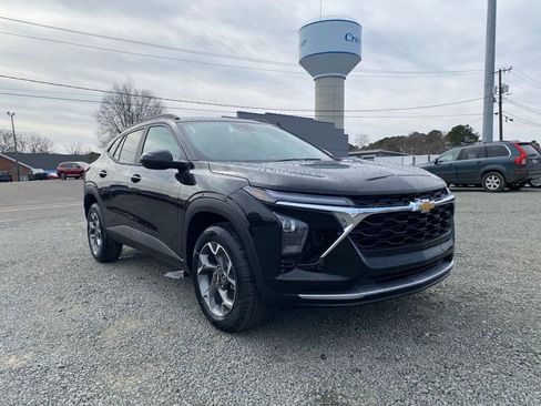 New 2026 Chevrolet Trax LT w/ Driver Confidence Package image 1