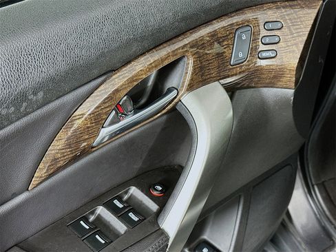 Used 2011 Acura MDX image 17