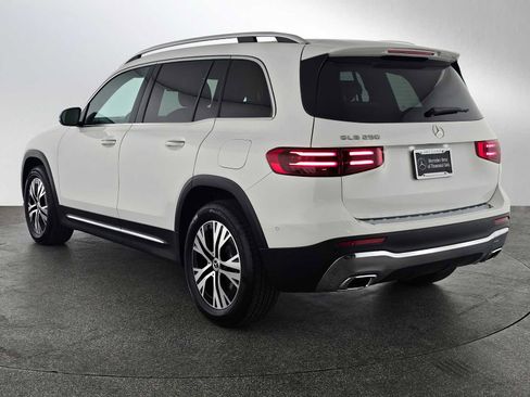 Certified 2025 Mercedes-Benz GLB 250 image 6