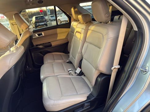 Used 2020 Ford Explorer Limited image 14