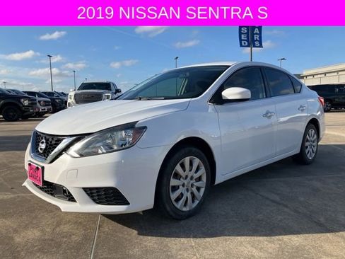Used 2019 Nissan Sentra S image 3