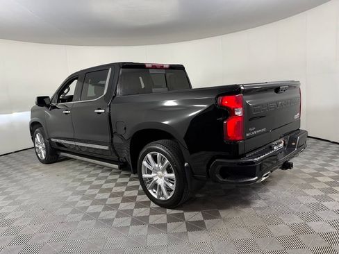 Used 2024 Chevrolet Silverado 1500 High Country w/ Technology Package AWD/4WD image 10