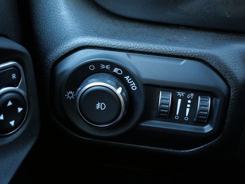 Used 2021 Jeep Wrangler Unlimited Sport image 25