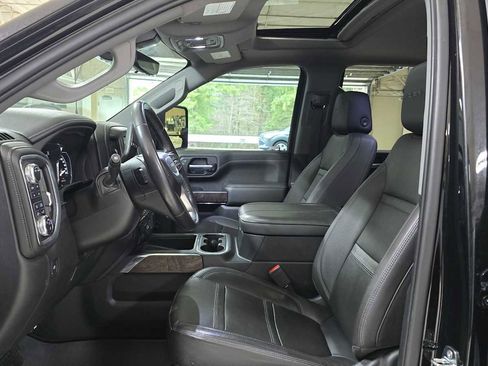 Used 2023 GMC Sierra 3500 Denali w/ Denali Black Diamond Edition image 24