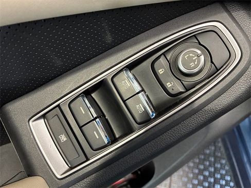 Used 2019 Subaru Ascent Limited image 14