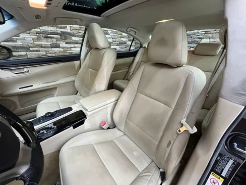 Used 2013 Lexus ES 350 w/ Premium Pkg FWD image 30