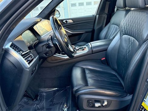 Used 2021 BMW X7 xDrive40i w/ Executive Package image 13