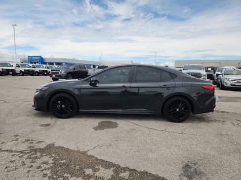 Used 2025 Toyota Camry SE w/ Multimedia Upgrade Package FWD image 4