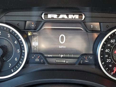 New 2026 RAM 1500 Laramie AWD/4WD image 18