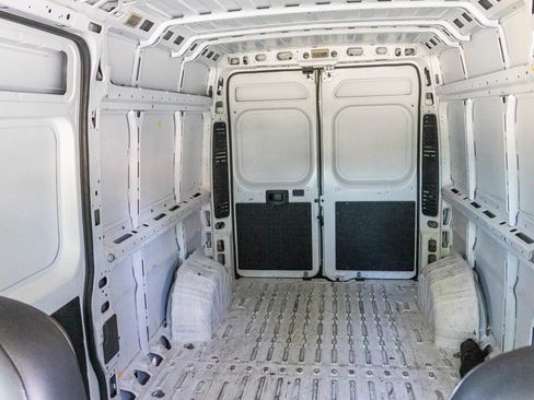 Used 2023 RAM ProMaster 2500 FWD image 33