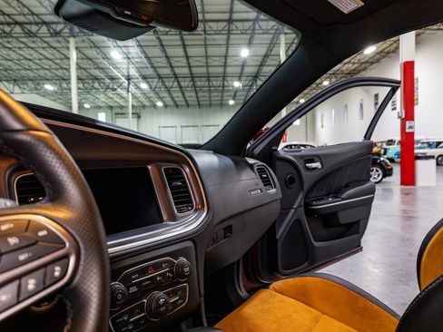 Used 2022 Dodge Charger Scat Pack RWD image 12
