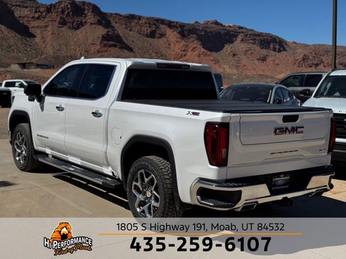 Used 2023 GMC Sierra 1500 SLT w/ SLT Premium Package AWD/4WD image 9