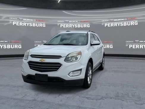 Used 2017 Chevrolet Equinox LT w/ Convenience Package FWD image 3