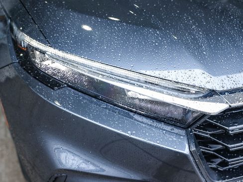 Used 2025 Honda CR-V LX image 13