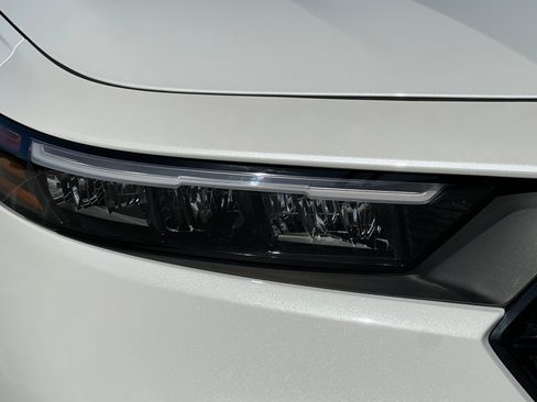 Used 2024 Honda Accord Sport image 11
