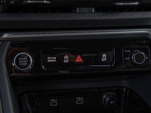 New 2025 Audi Q5 Premium image 13