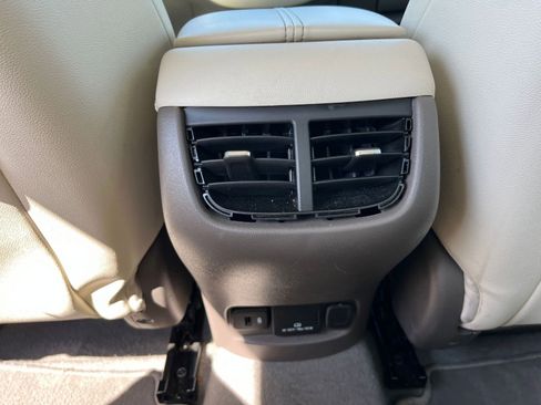 Used 2024 Chevrolet Malibu LT image 25