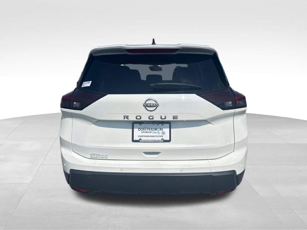 Used 2024 Nissan Rogue S FWD image 4