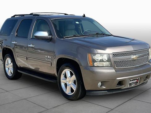 Used 2011 Chevrolet Tahoe LT w/ Texas Edition RWD image 2