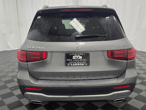 New 2026 Mercedes-Benz GLB 250 4MATIC image 5
