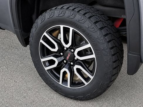 Certified 2022 GMC Sierra 1500 AT4 w/ AT4 Premium Package AWD/4WD image 14