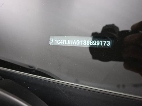 Used 2025 Jeep Grand Cherokee Altitude AWD/4WD image 17