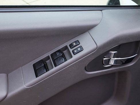 Used 2019 Nissan Frontier SV AWD/4WD image 31