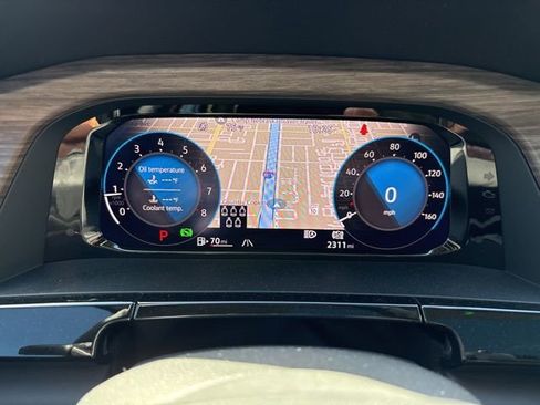 Used 2025 Volkswagen Atlas SEL Premium R-Line image 12