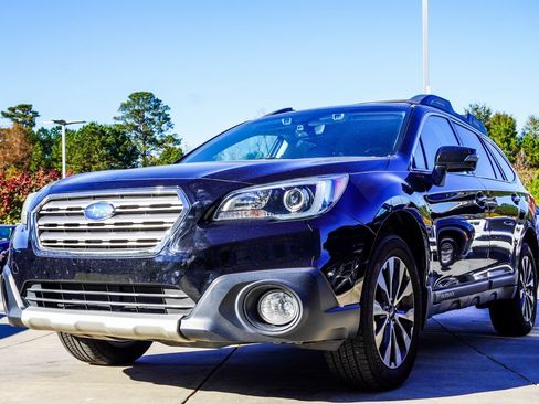 Used 2017 Subaru Outback 2.5i Limited image 4