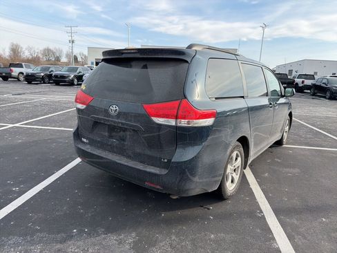 Used 2011 Toyota Sienna LE image 6