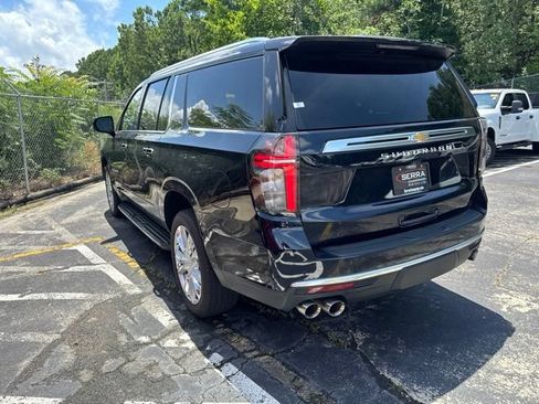 Used 2023 Chevrolet Suburban High Country AWD/4WD image 5