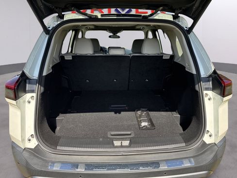 Used 2023 Nissan Rogue SL w/ SL Premium Package FWD image 33
