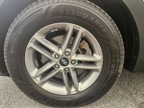 Used 2018 Hyundai Santa Fe Sport w/ 2.4L Value Package 02 AWD/4WD image 32