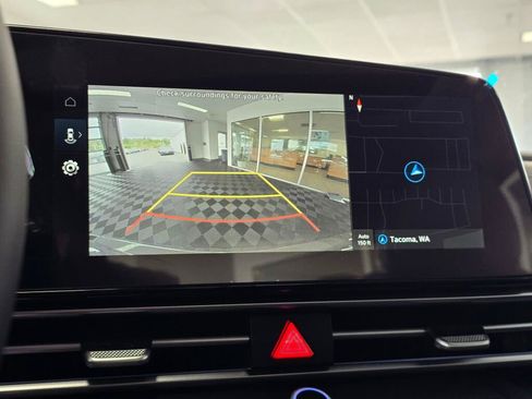 New 2026 Hyundai Elantra Limited FWD image 25