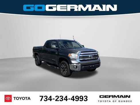 Used 2017 Toyota Tundra SR5 AWD/4WD image 4
