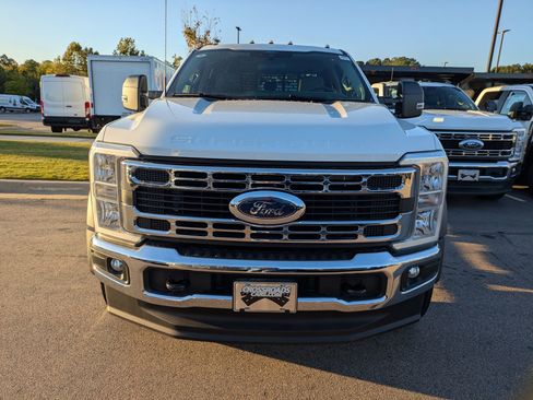 New 2025 Ford F450 XL w/ XL Chrome Package image 8