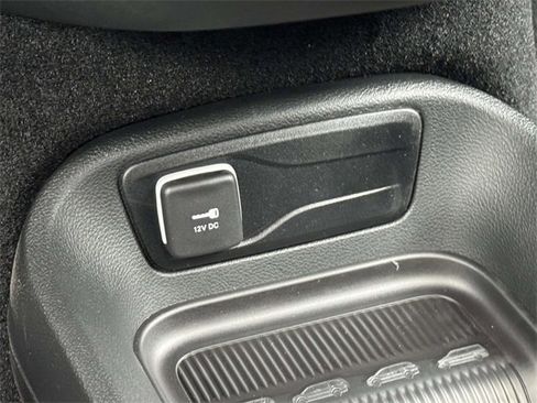 New 2026 Chrysler Pacifica Select image 17