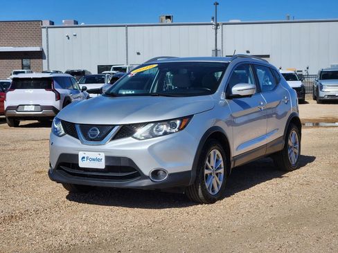 Used 2019 Nissan Rogue Sport SV w/ Technology Package image 4