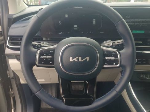 Used 2025 Kia Carnival SX Prestige FWD image 25