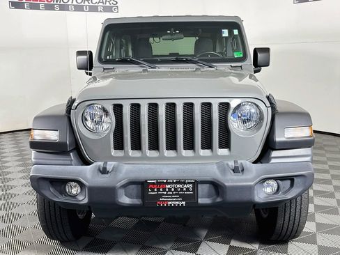 Used 2019 Jeep Wrangler Sport AWD/4WD image 2