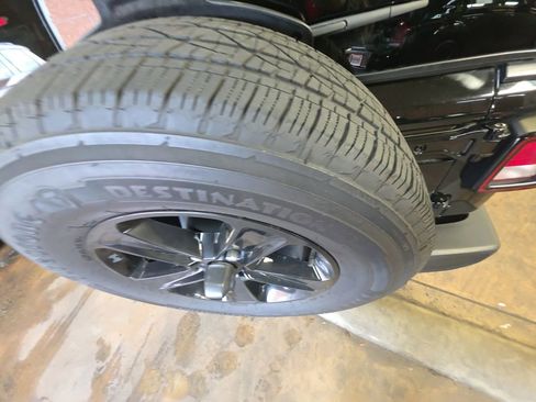 Used 2022 Jeep Wrangler Unlimited Sport AWD/4WD image 19