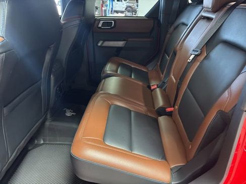 Used 2023 Ford Bronco Outer Banks AWD/4WD image 10