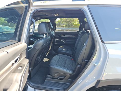Used 2023 Kia Telluride SX X-Line AWD/4WD image 18